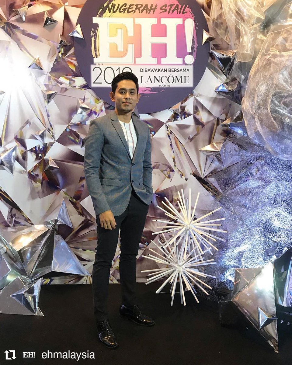 vhio_letz's tweet photo. #Repost @ehmalaysia
• • • • • •
@khaibahar94_ hadir segak di #STAILEH2019 #LANCOMEMY #ehmalaysia https://t.co/Y7nqFaPh6e
