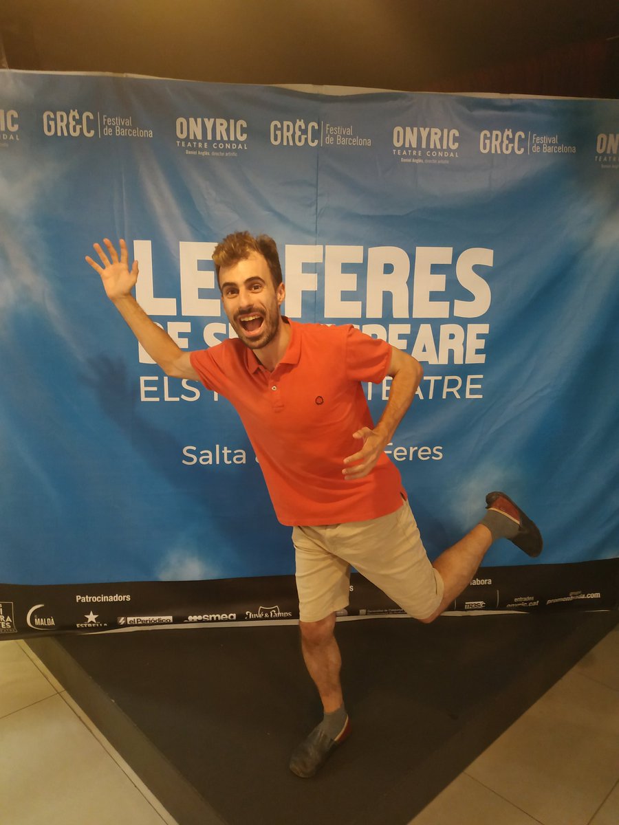 Jordi_Montblanc's tweet photo. Ahir a la Plaça Santa Madrona del Poble Sec veient #LasFritas amb #FirstRound i avui cap al Paral•lel a la Sala @onyric_musical del @Teatre_Condal veient #LesFeres de @piratesteatre #teatrefeminista https://t.co/lK6aqoVylA