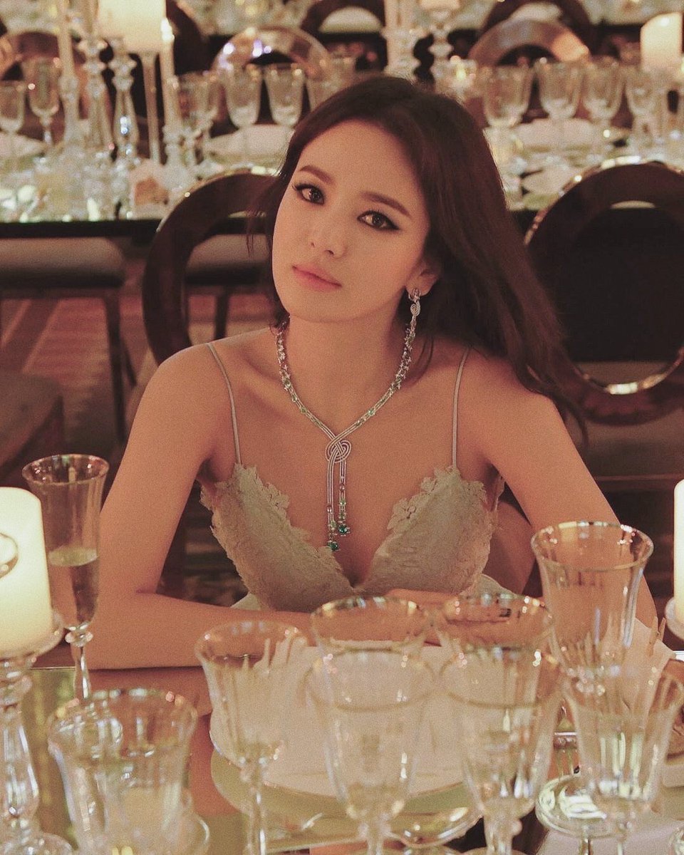 jakeyXing's tweet photo. Kyo, you are killing it woman!! 👏🏼

#SongHyeKyo https://t.co/IJXsKdhs30