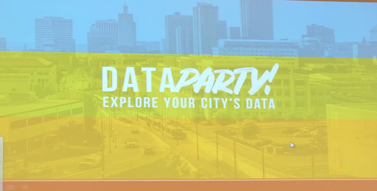 AmandaRoseFeist's tweet image. So happy to see Xenia Hernandez and Derek Engelkingkick off this #dataparty @civicswitch