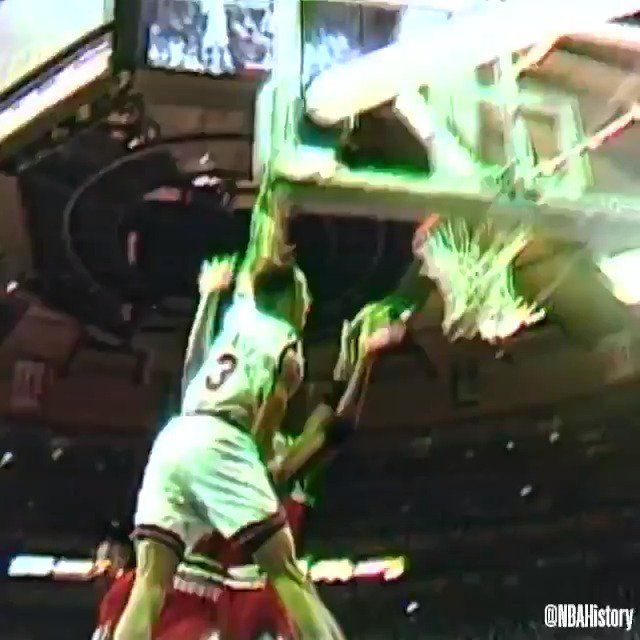 Happy Birthday to legend John Starks  . Those 90 s Knicks team were a problem 