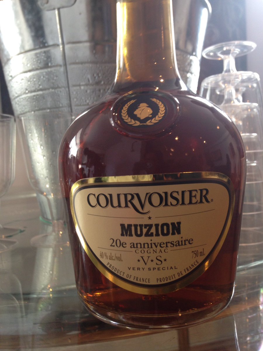 Ausgang , right now. Les XX ans de Muzion 🔥🔥🔥 On est dans les loges !