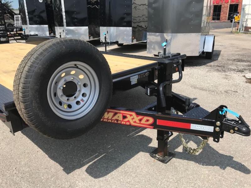 NTXTrailers's tweet image. This @MaxxdTrailers Bumper Pull Lowboy Equipment Trailer with heavy duty stand-up ramps is a beauty &amp;amp; is priced at $5880! Contact our Lewisville location at 972.219.1318 to make it yours today!NorthTexasTrailers.com #LewisvilleTX #BumperPull #Lowboy #EquipmentTrailer