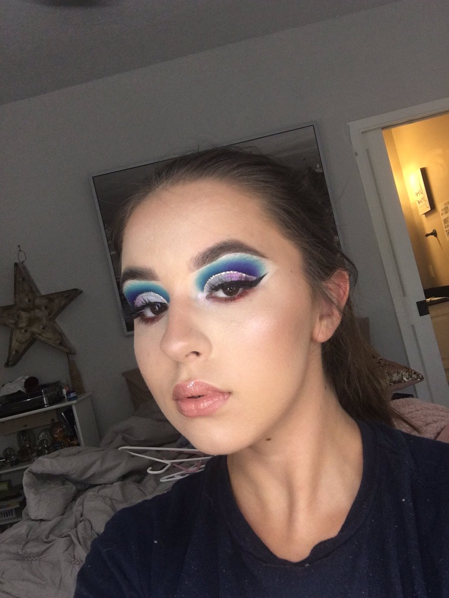Sophiegman's tweet photo. Don’t mean to toot my own horn, but I’ve made a lot of progression in the past three years since I started doing makeup. Although my name isn’t big (yet), it would be a great help if at least the locals did. So for anyone in the Brazos Valley area could please retweet! Thank you! https://t.co/N33ALFc2wa
