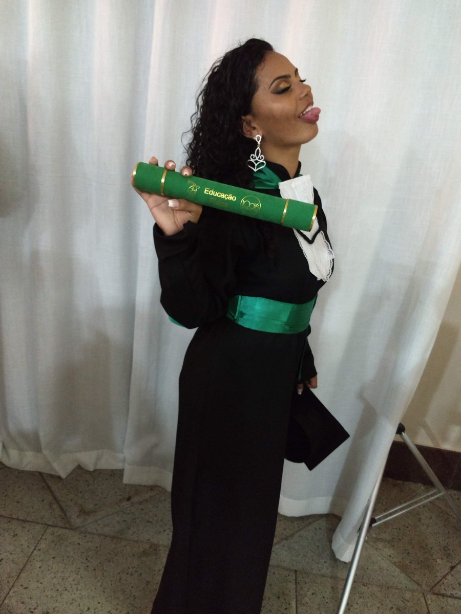 RodrigCrislainy's tweet photo. Sabe você que duvidou que esse dia iria chegar ???? Estar aí a mais nova professora de Educação Física 😘 https://t.co/eyvYML3RU2