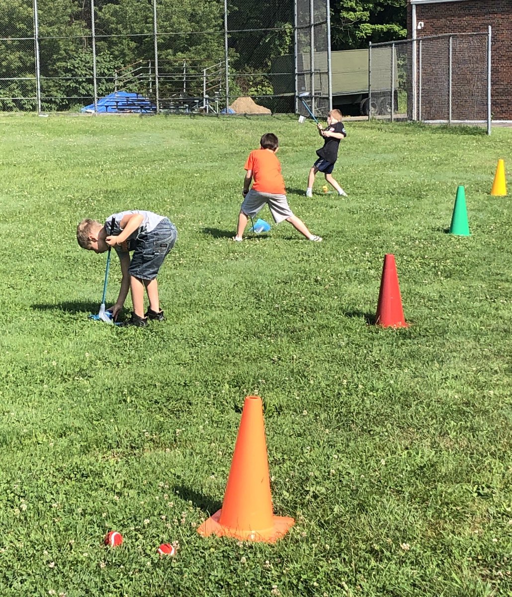 beattie_kara's tweet photo. Great day at Knight Lights!  Thank you to the Community Foundation for grant support of the First Tee Program at Windsor CSD! #FutureReadyKnights https://t.co/QkJbJco2T9