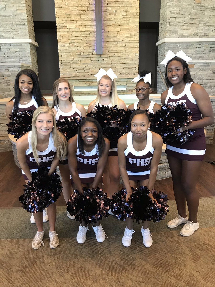 perryhighcheer's tweet photo. We ❤️ our teachers! Thank you for letting us cheer you on at the Opening Session today in Houston County! #AllInHCSS 🐾😊 @Georgia_Cheer @wdmartin01 @HoustonCountySS https://t.co/wf60I9hO6x