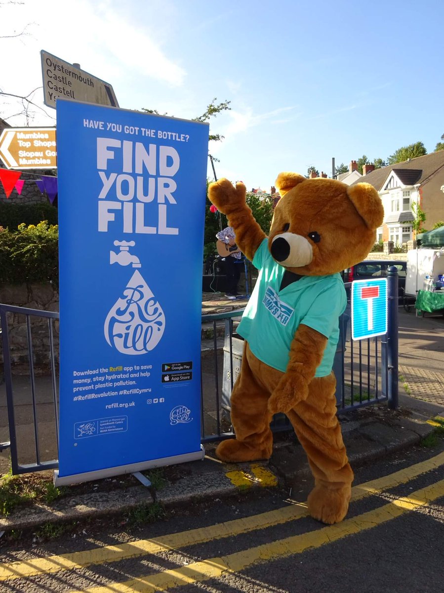 RefillMumbles's tweet photo. Toby the @MumblesPier Bear π», has been to find one of many @Refill Stations on Newton Rd, at the Here Comes Summer event this evening π It's thirsty work being a bear you know!π§
#WarOnPlastic #RefillNation #ChooseToReuse #plasticpollution @964thewave @Mumbles @MumblesDT https://t.co/NZRwGzkFYN