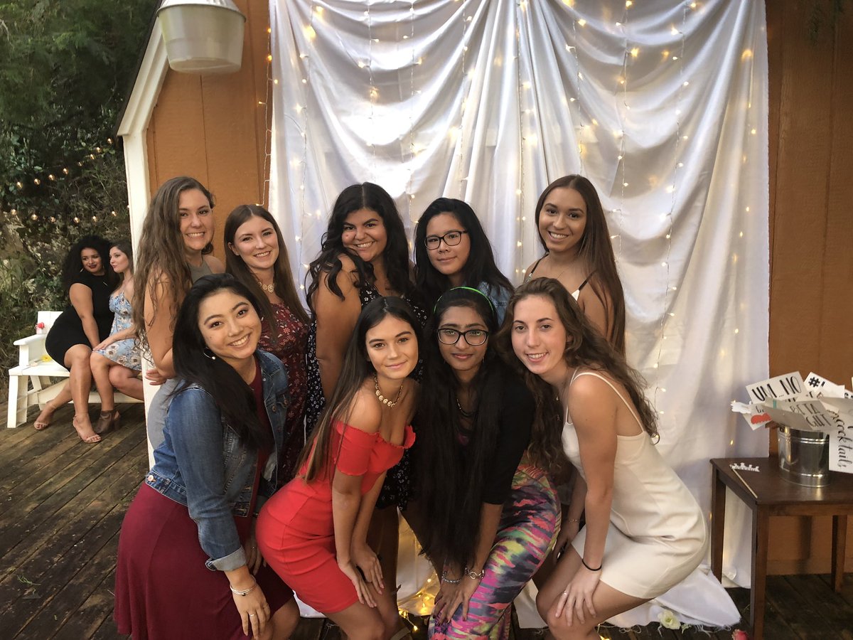 bbg_uhm's tweet photo. Hope y’all are having a beautiful Beta week✨ https://t.co/Y5s4u780fC