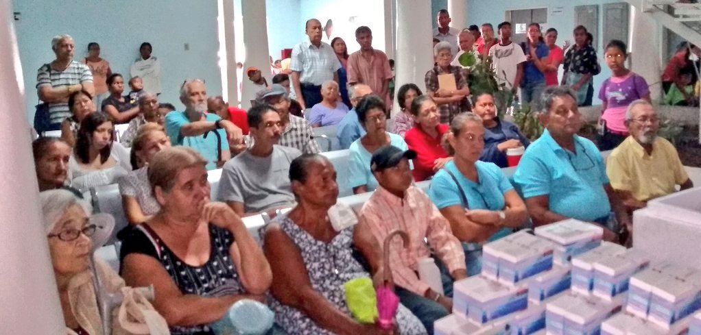 GatoVolador454's tweet photo. #25Ju ¡PUEBLO PROTEGIDO!
Gracias al Gobierno Bolivariano del Pdte @NicolasMaduro y al Gob @RMarcoTorres, pacientes diabéticos registrado en el programa Endocrino Metabólico del ASIC LAMAS recibieron tratamiento #Aragua #VenezuelaVictoriosa https://t.co/icmaRYW7AJ