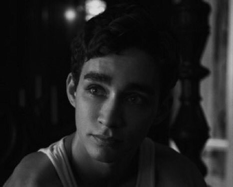 𝐭𝐰𝐞𝐥𝐯𝐞