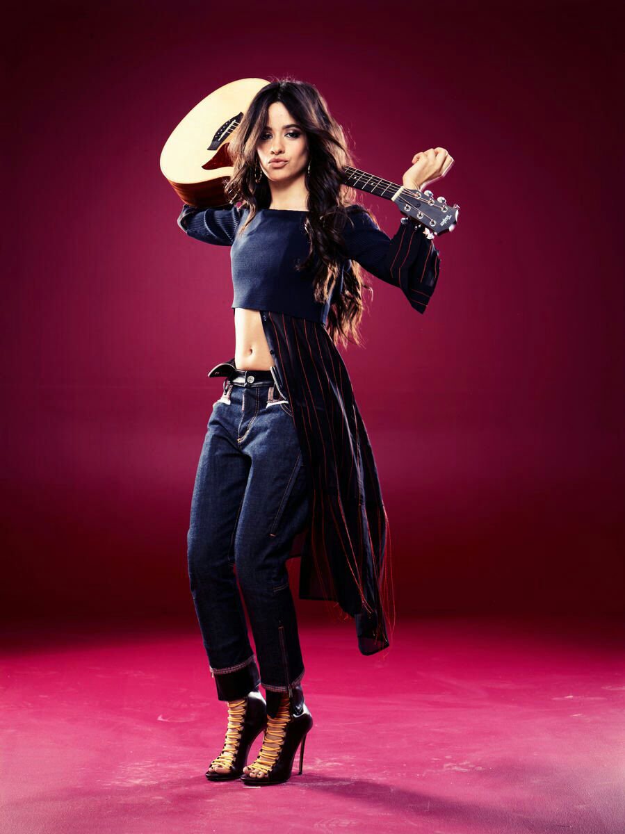 MutiraoFada's tweet photo. Rt camilizers 

#MTVHottest Camila Cabello https://t.co/dnrjiIV2aN