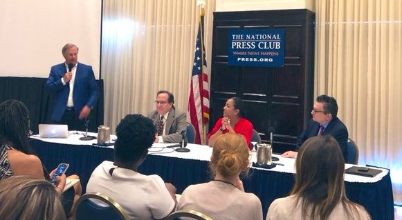 FOVNDRYAgency's tweet photo. Van Eperen Insights: View from the #PRSummitDC by Managing Partner Jeffrey Davis (@contactjeff): "Brevity, Micro-Targeting and the Appearance of Disappearance Marketing" #content #PR #socialmedia https://t.co/974gStLfsx https://t.co/lpiRnjY7hO