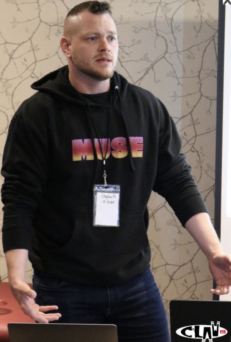 MrFriendly's tweet photo. Lots of great pics up from CLAW 2019. Check out https://t.co/lEWL7wyVsZ @clawcorp #friendlypup #friendlypig @BlueBaileyxxx @LilPupApollo #CLAW2019 https://t.co/zix9mNyS6L