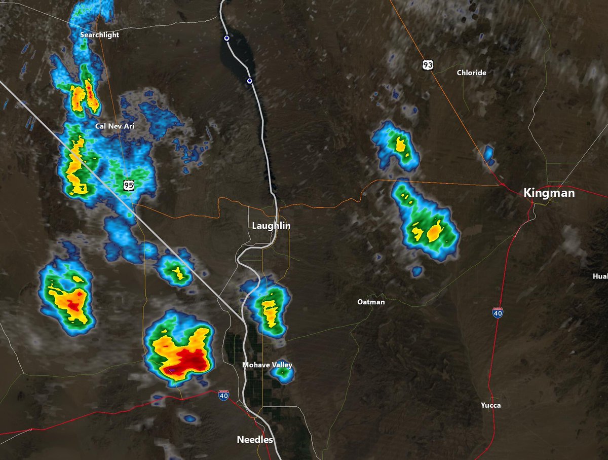 riverinfo's tweet photo. 5:40pm Storms moving into the #Laughlin #CalNevAri area. Heavy rain and lightning expected #bullheadcity #lakemohave #coloradoriver #boating #riverinfo https://t.co/Qn4QnTK5ot