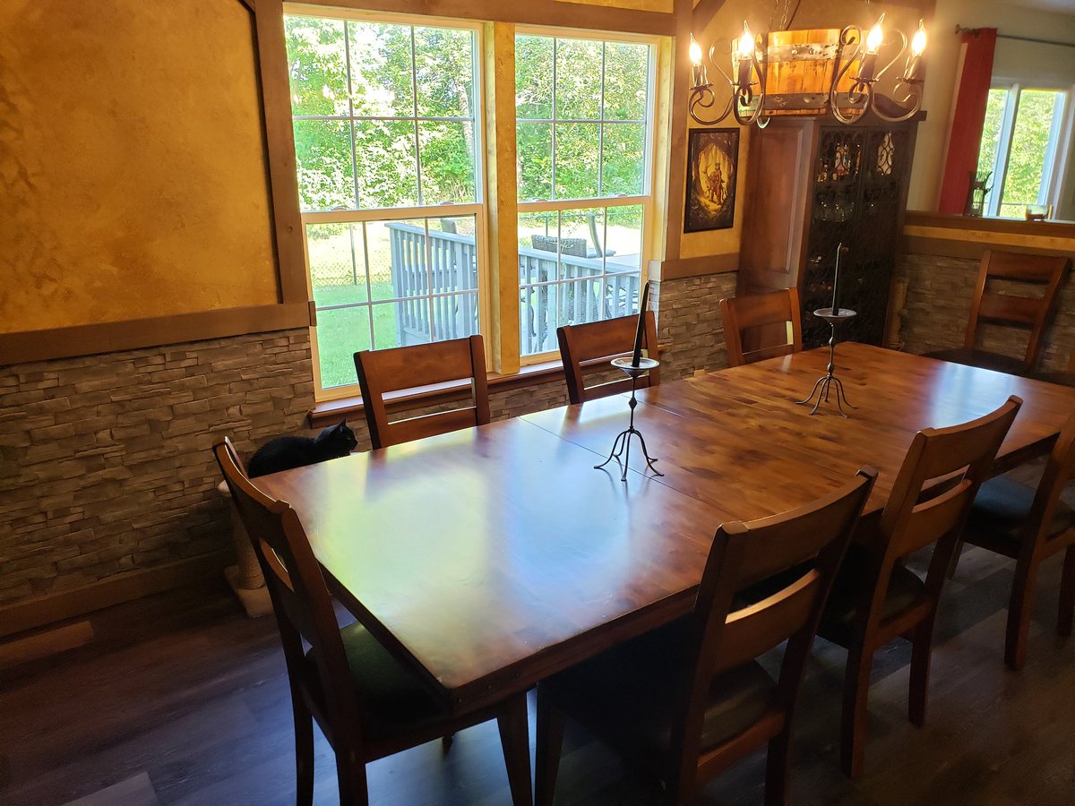 DModdities's tweet image. Who wants to D&amp;amp;D?

#dnd #dungeonsanddragons #tavern #gameroom #rpgmaker #roleplaying #DModdities