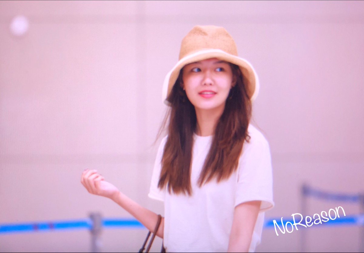 NoReason0210's tweet photo. 190726 수영🛬 #최수영 #Sooyoung https://t.co/8bggrjRpQ4