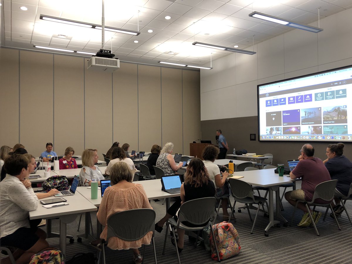 ESC11Library's tweet photo. Attendees were excited about all of the information about the new updates to @DiscoveryEd at #Primed19! https://t.co/QlfmwiHr4i