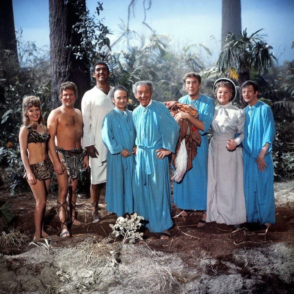 Remembering Terry Scott, seen here with other cast members in Carry On Up the Jungle, who passed away on this date 25 years ago.