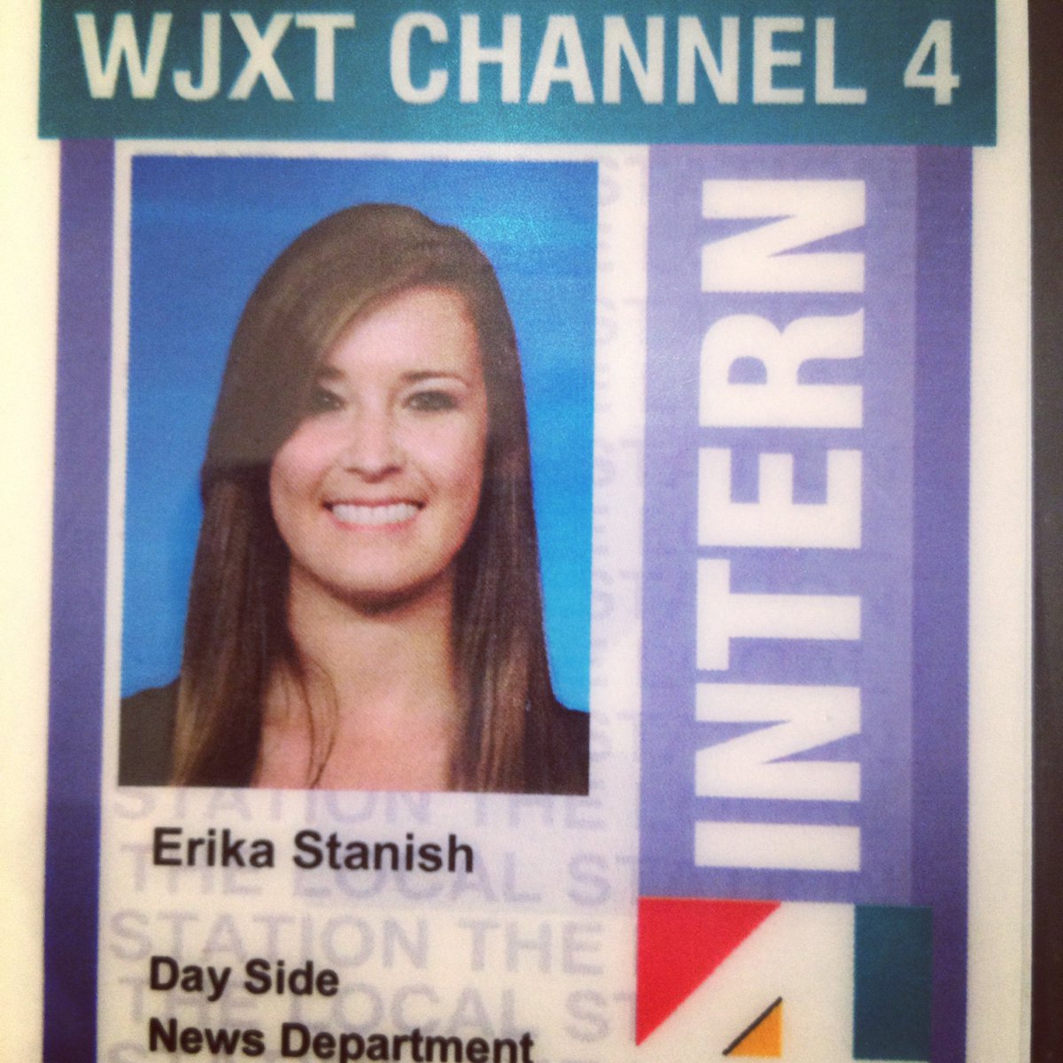 Erika_Stanish's tweet photo. Woah. Check out this #TBT for #NationalInternDay! I learned so much at @wjxt4 & had the best mentor, @WJXTvic! I got my #internbadge on May 21, 2014. Five years later, I'm in #OKC as the #investigativereporter. Pretty cool. @OKCFOX https://t.co/wkO6hmNMJ4
