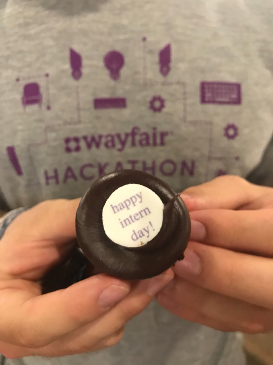 wayfairatwork's tweet photo. Happy #NationalInternDay to all of our incredibly talented #WayfairInterns2019! Thanks for being a part of our team π₯³π #WayfairAtWork https://t.co/y7pDjJBl3I