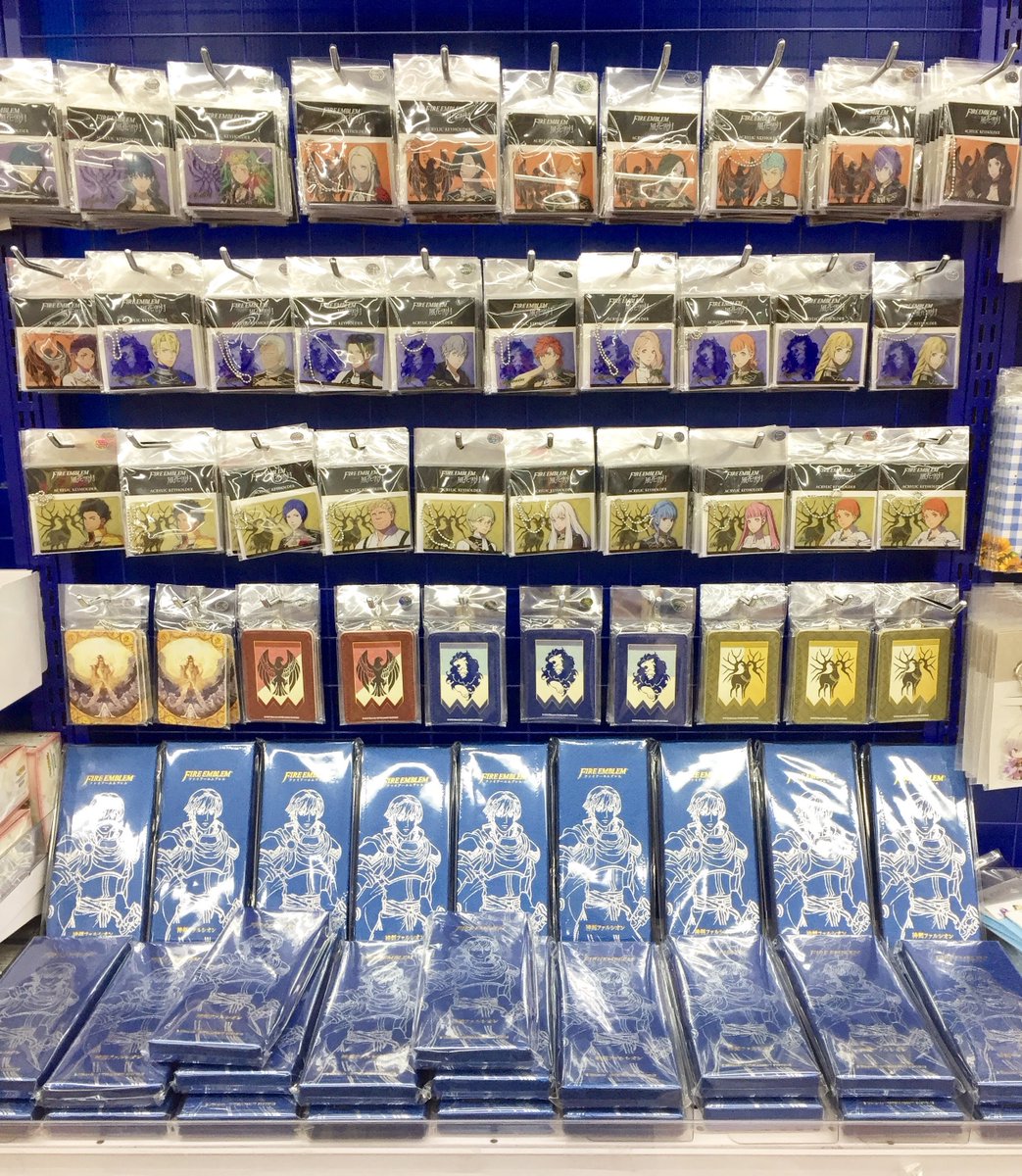 アニメイト池袋本店 商品情報 ファイアーエムブレム 風花雪月 のグッズが5階にて好評販売中アニ アクリルキーホルダー パスケース などを取り揃えております ぜひお買い求め下さいアニ Feグッズ