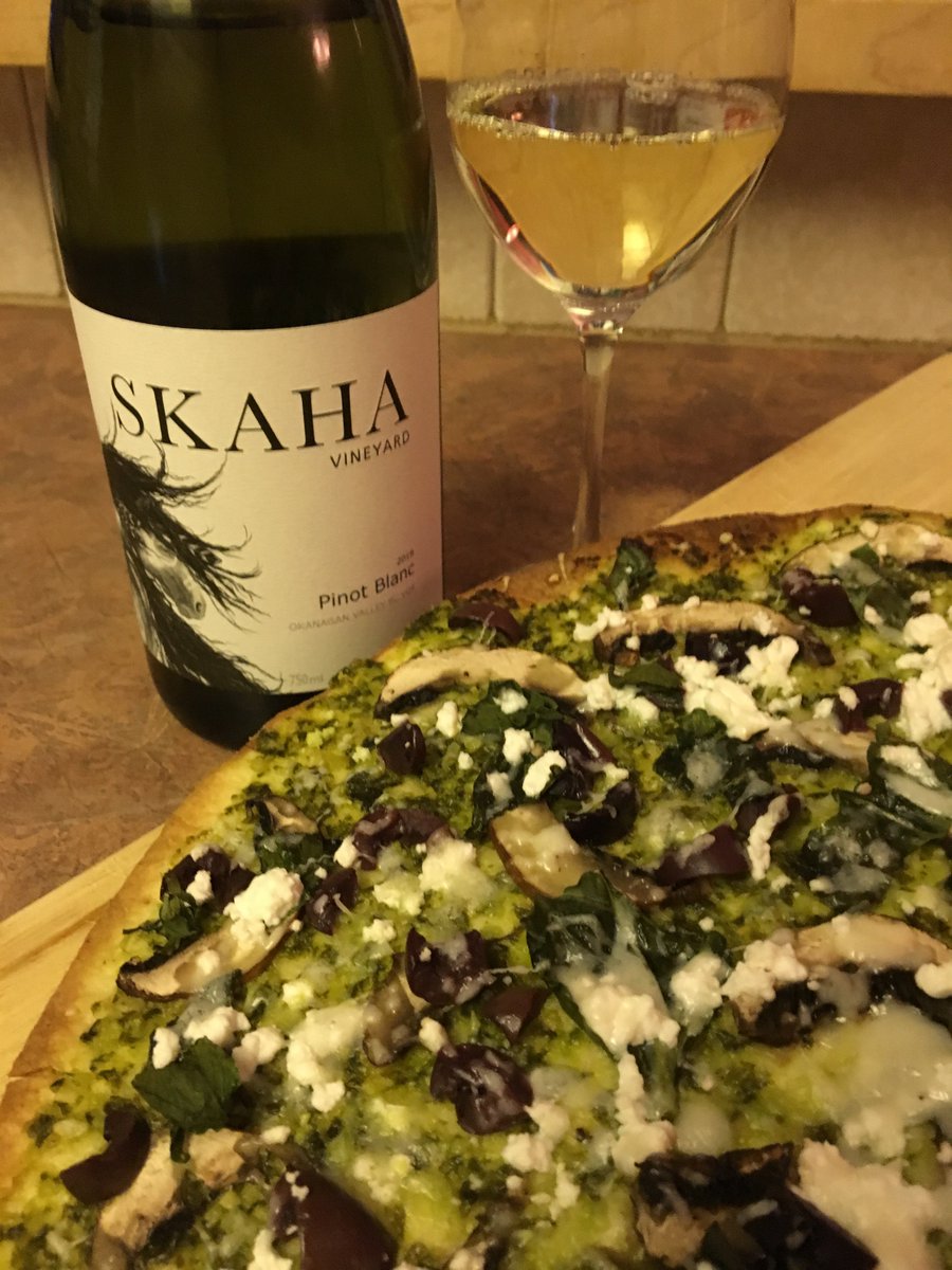 Congrats <a href="/KrazeLegzWine/">Kraze Legz Winery/SKAHA Vineyard</a> on your #NWAC19 Silver win for your SKAHA Vineyard 2018 Pinot Blanc. I'm a huge fan of this wine &amp; in honour of your win, paired it tonight w/ a pesto, mushroom, olive &amp; basil pizza topped w/ Carmelis <a href="/goatcheesefarm/">Carmelis Kelowna</a> feta!  Delish! #bcwine @OKFallsWineries