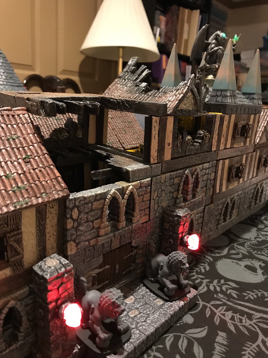 PadmesLover's tweet photo. @SlyFlourish My @dwarvenforge #U1TheSinisterSecretOfSaltmarsh builds for my #Greyhawk Campaign
Sea Caves
Haunted House
#SeaGhost
#DnD #dungeonsanddragons #ADnD #GhostsOfSaltmarsh #dwarvenforge #DnD5e https://t.co/9Gnnto2qVG