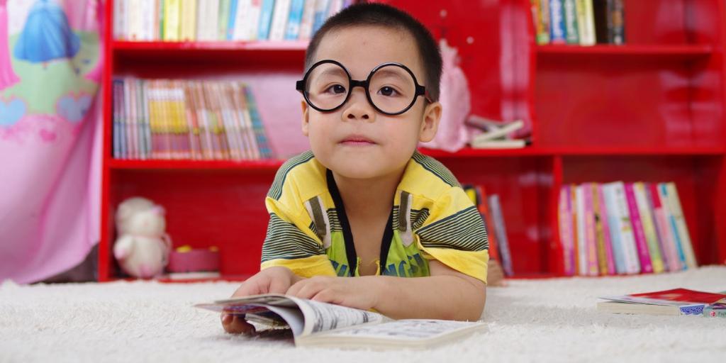 'Understanding Family Business - A Practical Guide for the Next Generation' @IFB_uk 

'Younger members, or next generation, of a family that owns a business become involved without anyone explaining to them what their involvement means in practice' buff.ly/2FZ5qr5

#rdguk