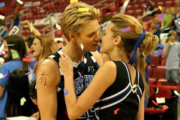 GossipRoomOff's tweet image. Alerte ! #LesFrèresScott débarquent sur TFX à partir du 29 juillet à 10h40. Retrouvez l'intégrale des aventures des 2 frères au nom devenu culte durant tout l’été ! 😁