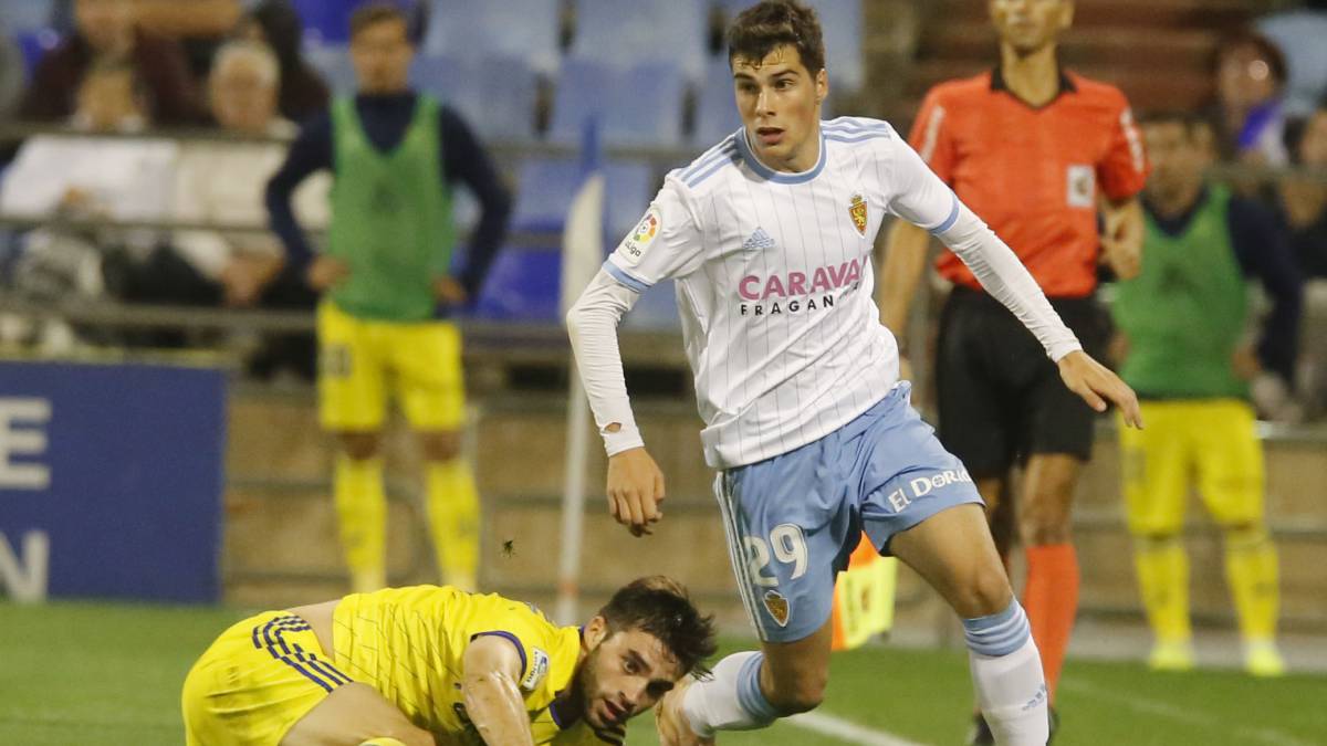 AS USA on Twitter: "A name for the future... Real Zaragoza's promising  midfielder Alberto Soro set to sign Real Madrid deal today.  https://t.co/XMXLG2sGcp https://t.co/GgDs5s3ccu" / Twitter