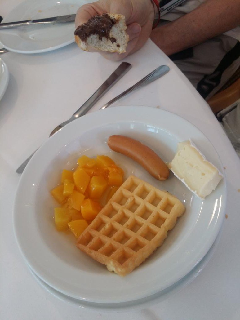 Rougfox (@rougfox) on Twitter photo It's said that pregnancy causes strange taste experiences..... Now I really wonder if <a href="/tilondrion/">Tilondrion</a> is pregnant... #breakfast #east9 It's said that pregnancy causes strange taste experiences..... Now I really wonder if <a href="/tilondrion/">Tilondrion</a> is pregnant... #breakfast #east9