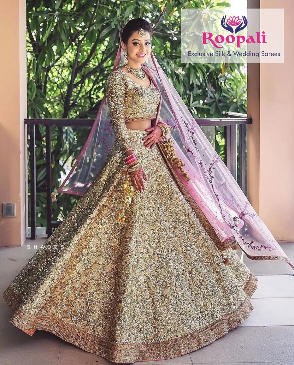 RoopaliSarees's tweet photo. Now that’s how you articulate sophistication and class. 
with our gleaming couture.
.
.
.
visit us soon!
https://t.co/K6l8r8D9Wq

Join us on WhatsApp too!
https://t.co/zCe5xVAZfR

#roopalisarees #lehenga #roopaliheritage #chunari #roopalioutfit #embroidery #indianwear #shimmer https://t.co/jj5lDPWZy9