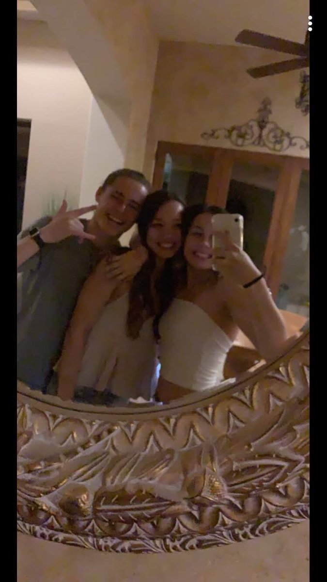 CarsonBirt's tweet photo. Happy birthday Z-Drip 🎊🎉hope you had a great day @zaileyg https://t.co/jz1mA6fDuv