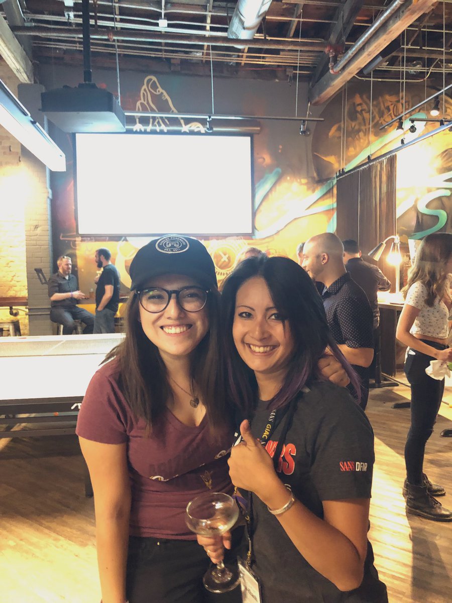 Tonight st the Spin event I met the Vans shoes designer! She SO cool!! She came all the way from Paris! <a href="/N1aKan/">🥩N1aӃaɳ</a> #DFIRSummit #winners