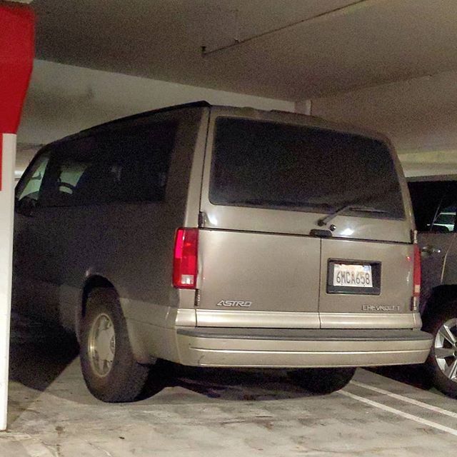 JustCarsTrucks's tweet photo. The #SanFernandoValley in a nutshell... Presenting the #ChevyAstro
#Chevy #Chevrolet #Astro #ChevroletAstro
#JustCarsandTrucks #cars #trucks #luxurycar #junkcar #car #truck #jeep #suv #van #minivan #LosAngeles #California #UnitedStates #ÉtatsUnis https://t.co/bMamG2ysAy https://t.co/YUhsovvkAe