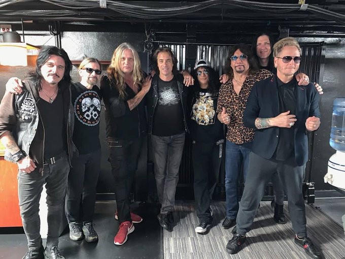 Slash france pabst smkc living the dream backstage kings of chaos gilby clarke matt sorum 2019 milwaukee