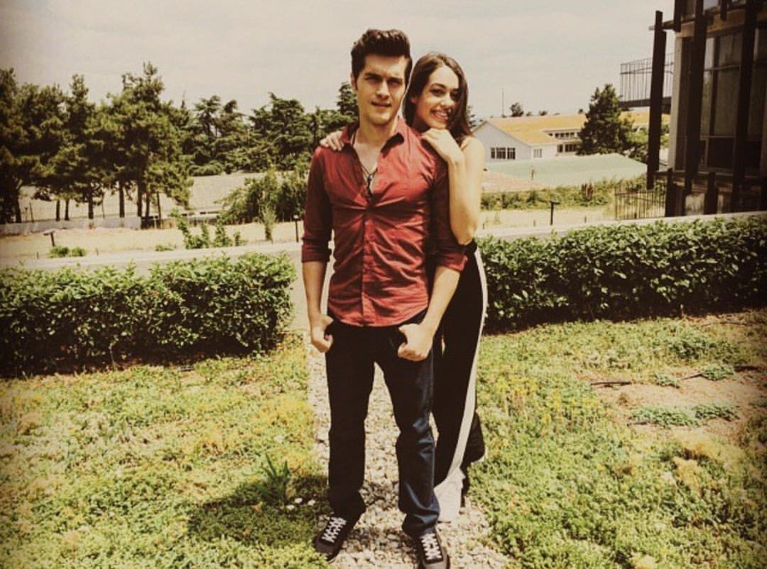 noexiturk's tweet photo. Fue una hermosa tarde con ella.
#EmSen
#DilanÇiçekDeniz
#AlperenDuymaz https://t.co/4hQjKo8AZv