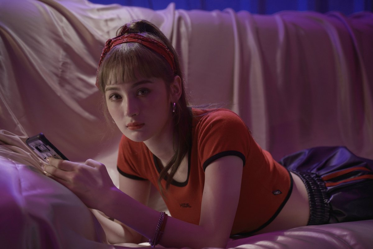 idol_ara's tweet photo. Hey #Luminous! #Kpop idol #Lana will appear LIVE on #아라TV Monday July 29 5PM KST. If you can't access with KT #Olleh app, then look for her on our #IdolLiveTV YouTube channel!
#TTW #루미너스 #лана #하이씨씨 @lana28245349 #아이돌라이브TV #HiCC #라나 #takethewheel #cactus https://t.co/lvjIzt05T8