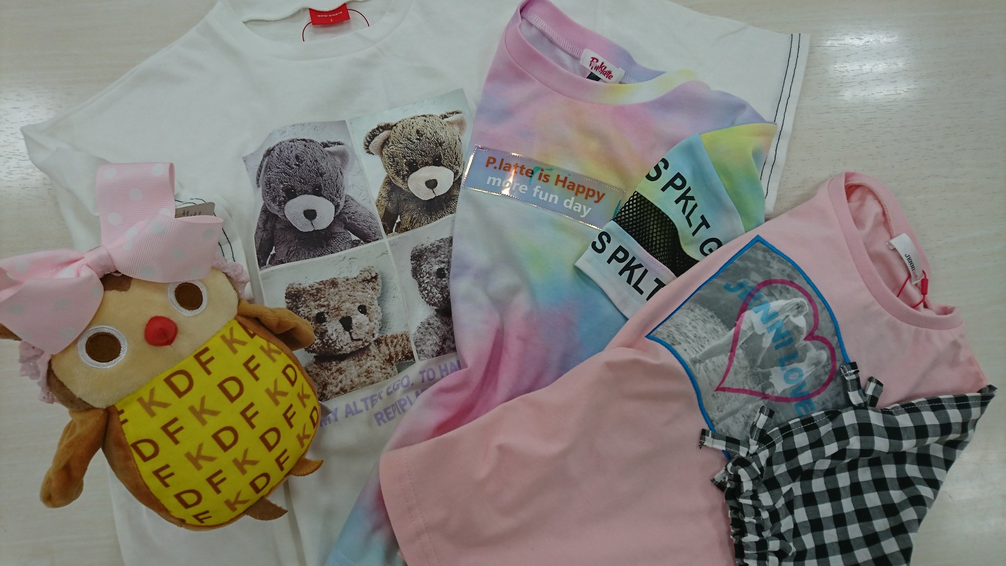 Fkdふくちゃん 福田屋百貨店公式 おしゃれなキッズにお知らせだよ 7月28日 日 に Fkdインターパーク店 子ども服の レピピアルマリオ ピンクラテ ジェニィ で税込5000円以上お買い物してくれたみんなに プロのネイリストさんがネイルをしてくれるよ