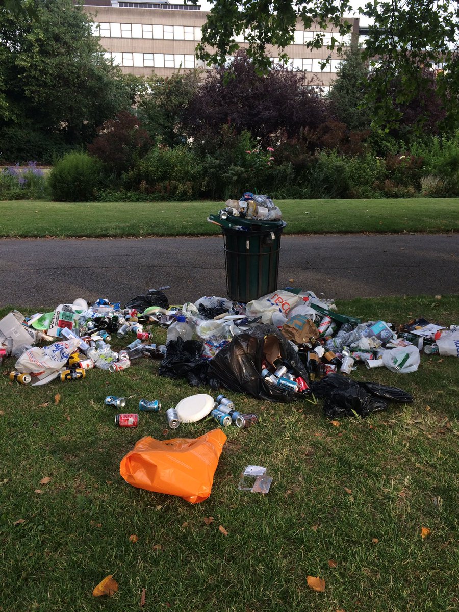 Shame on you park picknickers. And in #nationalparkcityweek. #loveyourpark don’t trash it. @ParksforLondon @LDN_environment @theroyalparks #takeyourlitterhome