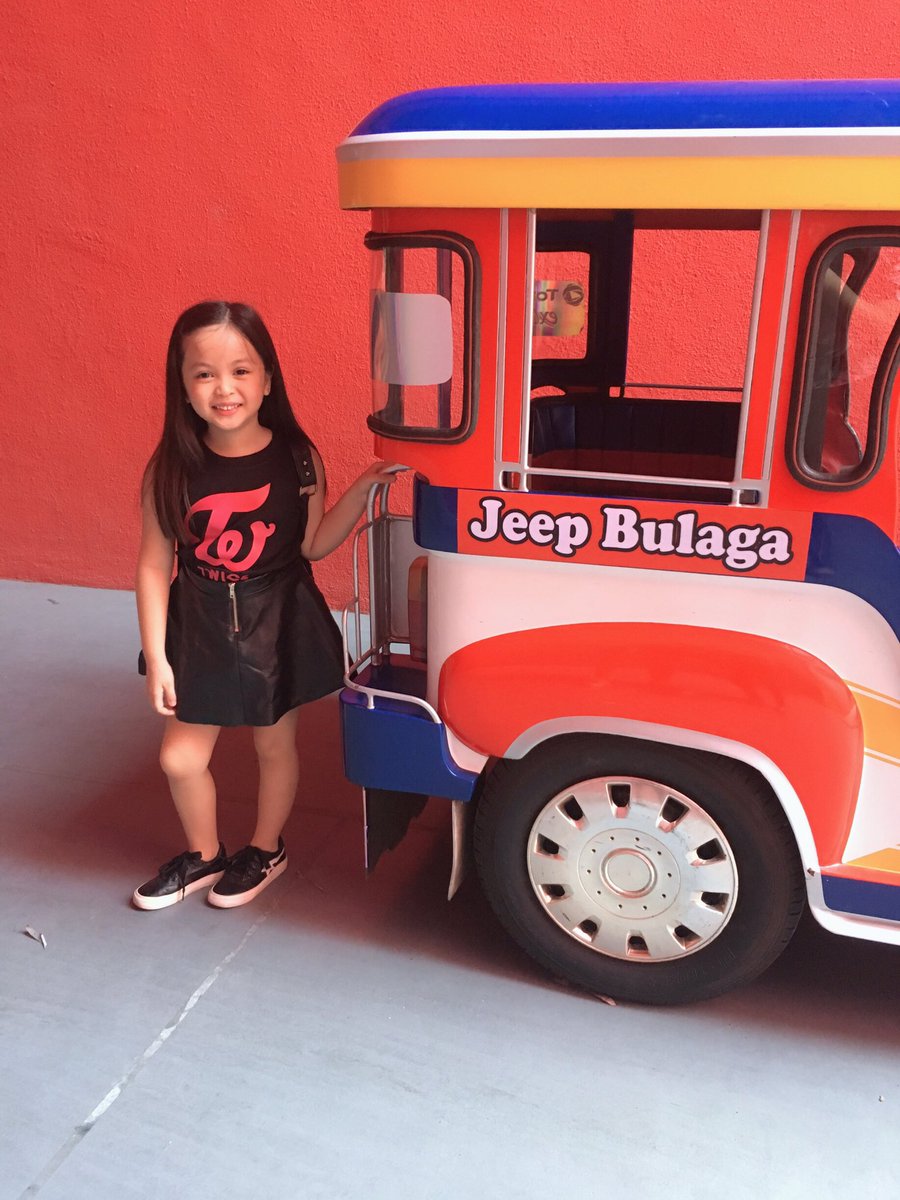 rizzastar20's tweet photo. Yes! She tried to Auditioned at Little Miss Philippines 2019❤️ and that time nagkita ulit sila mag Ninong after a year💕 Thank you ninong @aldenrichards02🤗

Please follow her Instagram Acct: lil_amanda https://t.co/gjYB8Zgeo4