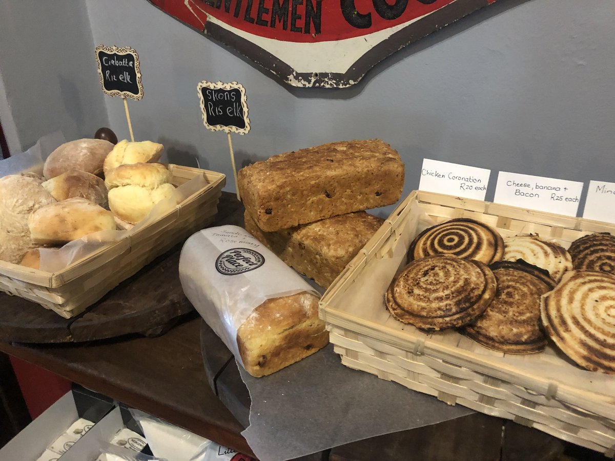 PerfectPlaceCN's tweet photo. Friday is #marketday at @PerfectPlaceCN.  Think #flowers, #organic #spinache, freshly baked #bread, #jaffles, savoury #muffins, #cornbread, cast iron pot bread with crackling, #carrotcake, &amp; #quiches! The varietity is huge &amp; varies every Friday.

Come pop in! 

#heartWellington https://t.co/TxxUU4wsaD