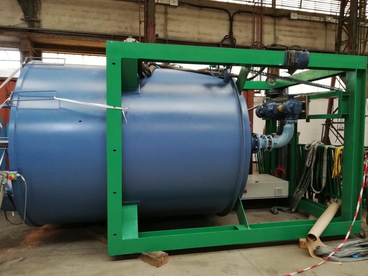 Packing for shipment.
New grease finishing line (finishing kettles)