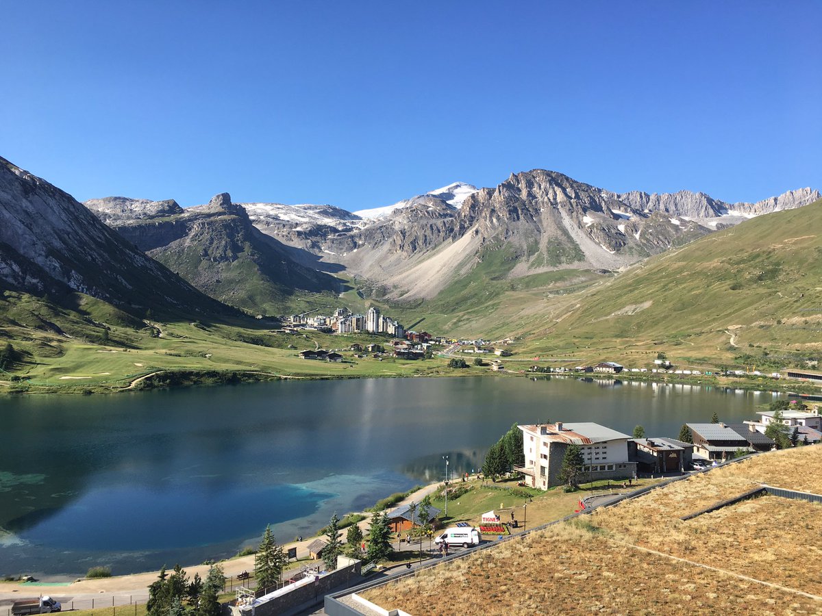 Emmanuel Lefort (@lefortmanu) on Twitter photo Belle lumière sur #Tignes ce matin pour l’arrivée de la 19eme étape du <a href="/LeTour/">Tour de France™</a> #TDF2019 Belle lumière sur #Tignes ce matin pour l’arrivée de la 19eme étape du <a href="/LeTour/">Tour de France™</a> #TDF2019