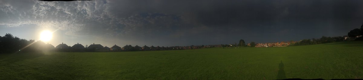Panoramic view of Albert field last night in flint #NorthWales 🏴󠁧󠁢󠁷󠁬󠁳󠁿 @northwaleslive @FCCcountryside @ruthwignall @DeesideDotCom @DiscFlintshire @bbcweather @FlintshireSkies