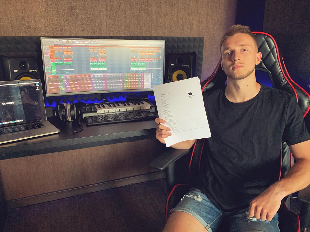 BlamersMusic's tweet photo. New track signed! https://t.co/tWz9Y1GZh4