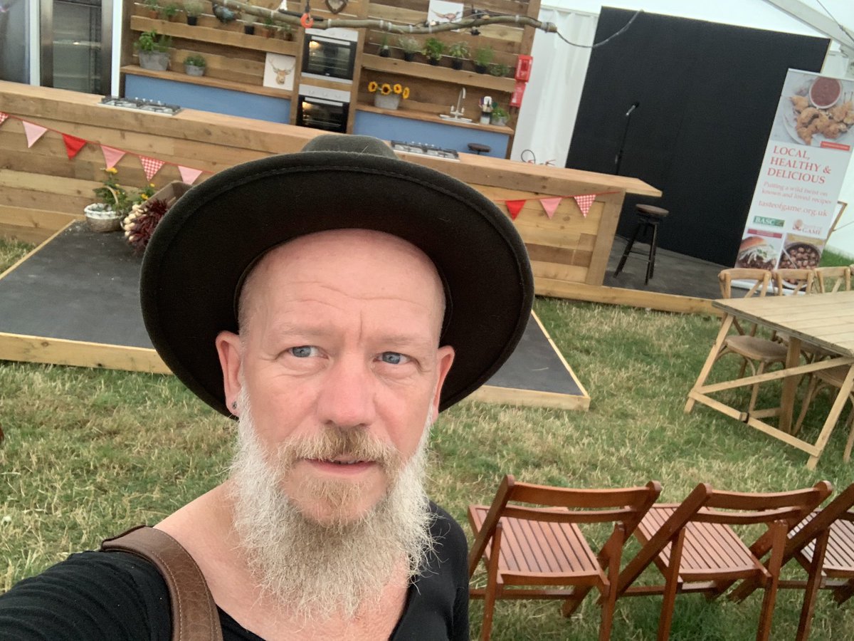 Christopher Burt tweet media