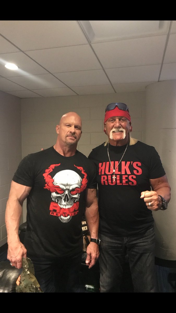 I went down to Tampa a few days early for @WWE  #RAWReunion to do a podcast with the one and only @HulkHogan. Don’t miss it on iTunes, @podcastone, and all major podcast platforms this Tuesday.  #prowrestling #hulkamania #whatchagonnado #wrestlemania