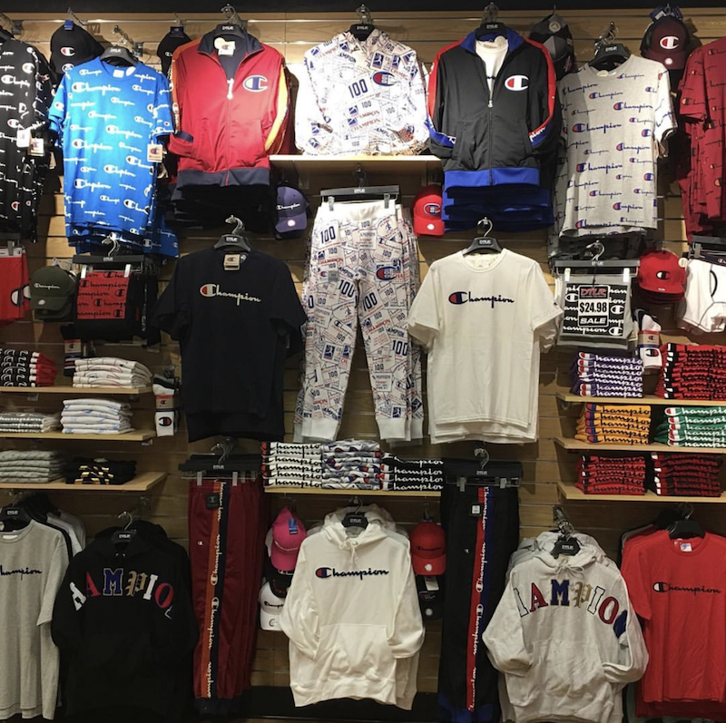 DTLRVILLA's tweet photo. #DTLRstores | Come Shop With Us!!
๐๐ Be A Champion๐๐
Stop by your local DTLR Store Today!
๐ฅ: @Jamar_Carolina_Wray
๐DTLR Store Location
โฆ๏ธ SC-DTLR Columbiana Centre
โฆ๏ธ 100 Columbiana Circle
โฆ๏ธ Columbia, SC
#DTLR #ColumbianaMall https://t.co/i6Un7H1e1s